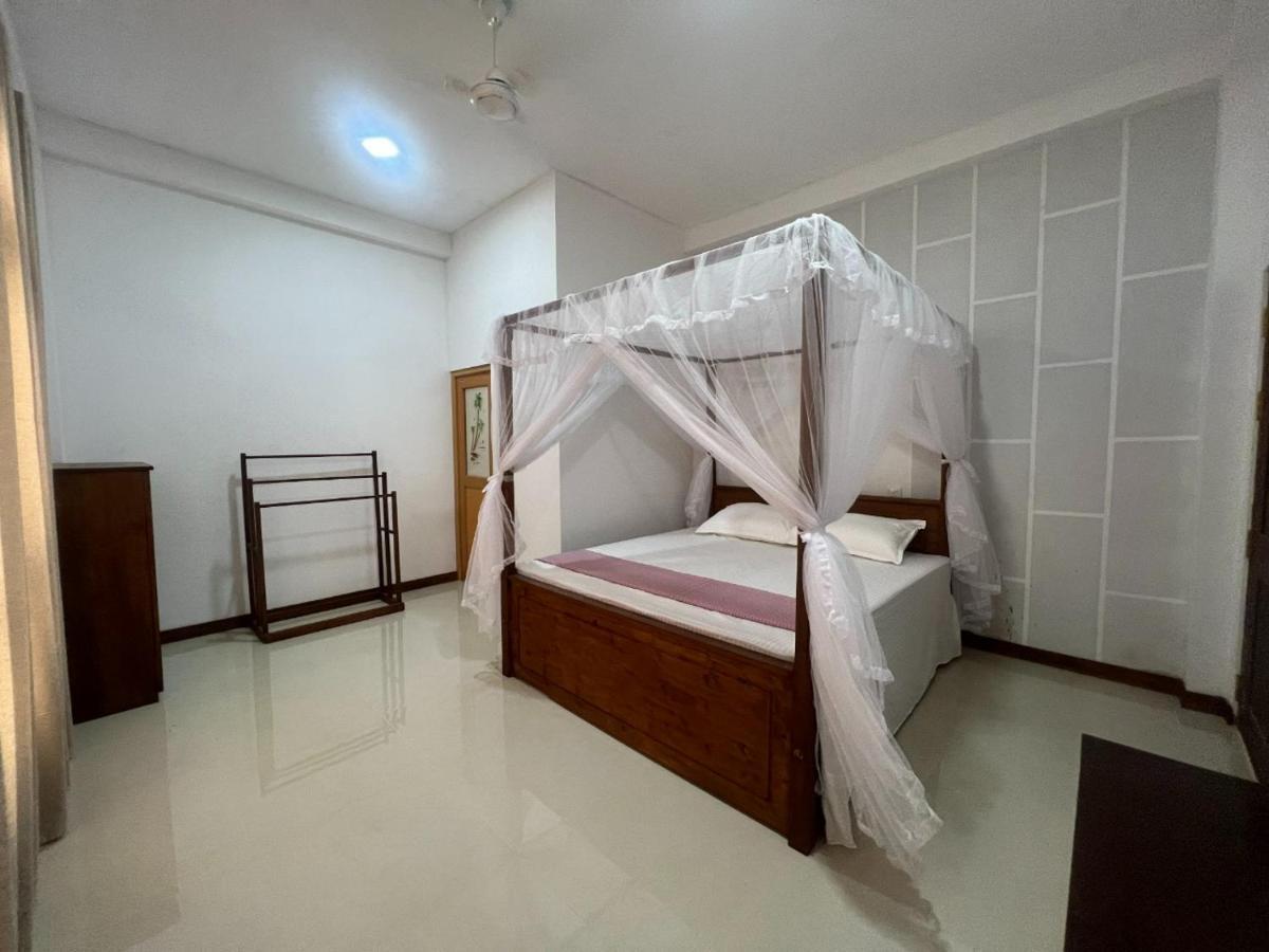 Plantation Inn Уелигама Екстериор снимка