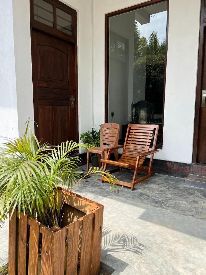 Plantation Inn Уелигама Екстериор снимка